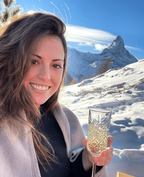 Ivette, Snow, Wine
